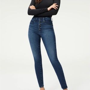 NWT Good American Good Legs Exposed Button jeans